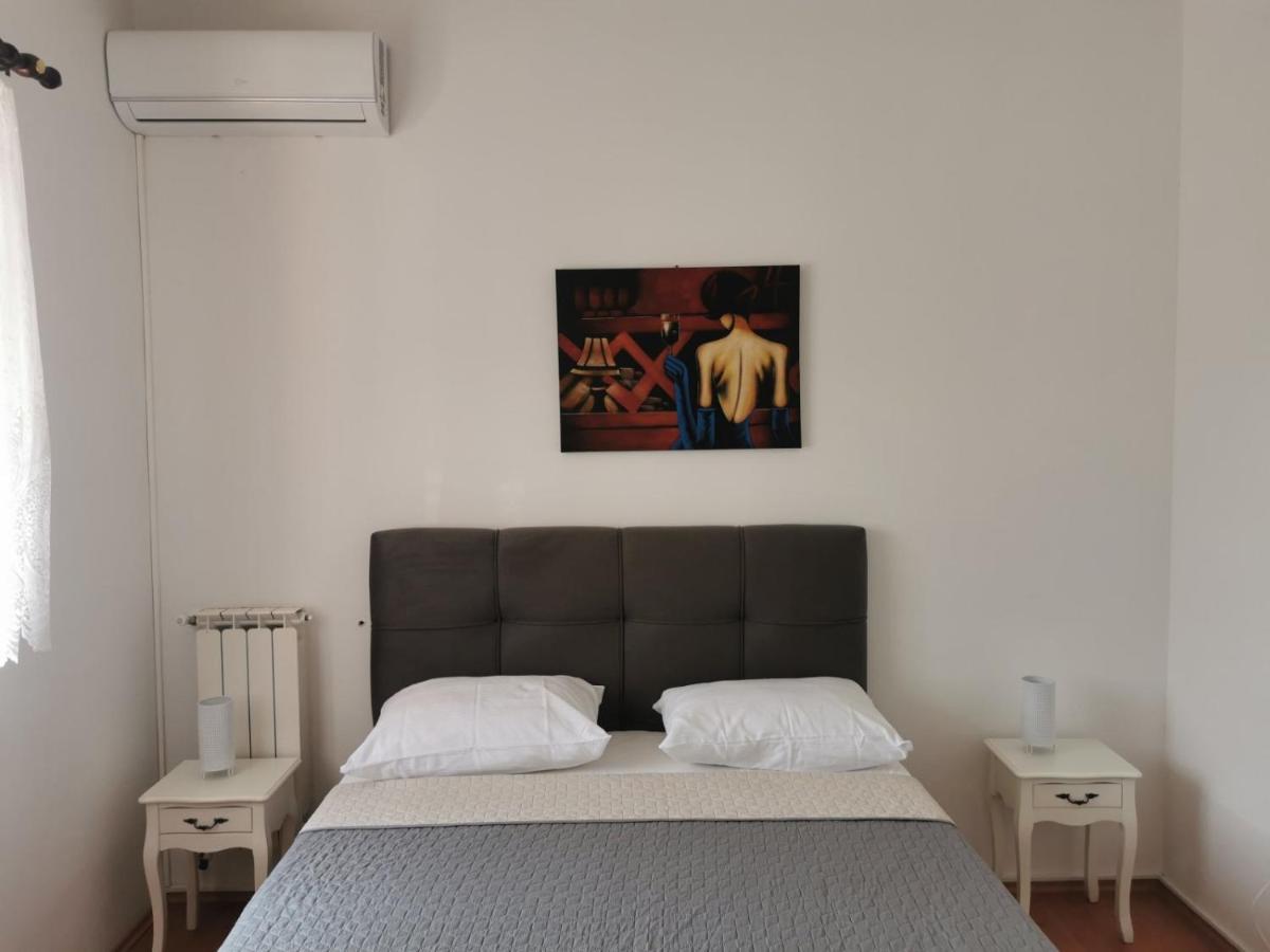 Apartment Matteo Ровин Екстериор снимка