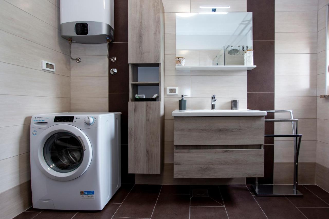Apartment Matteo Ровин Екстериор снимка