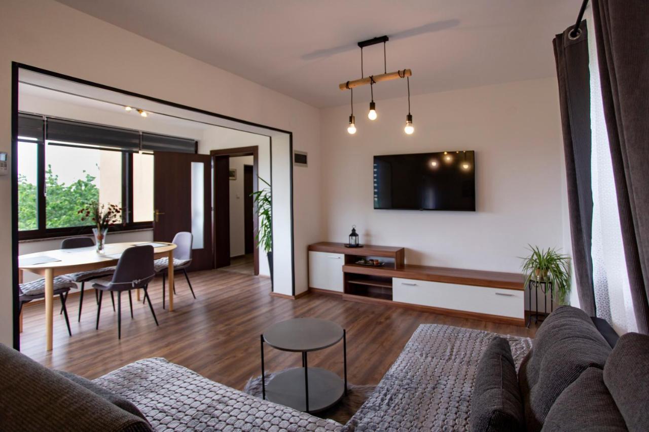 Apartment Matteo Ровин Екстериор снимка