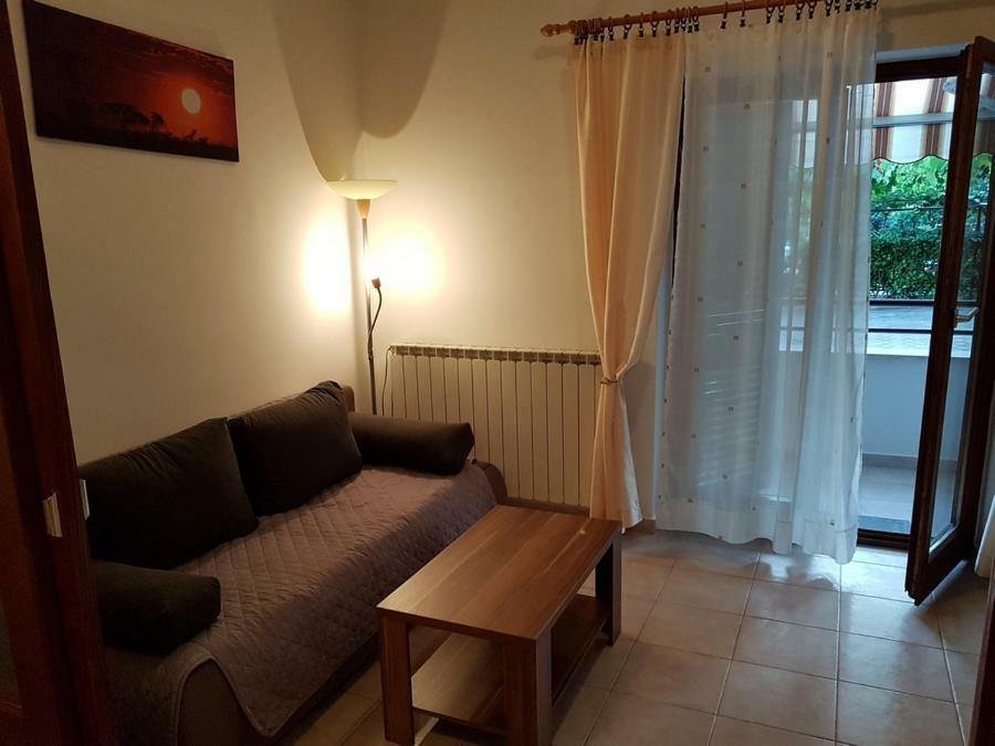 Apartment Matteo Ровин Екстериор снимка