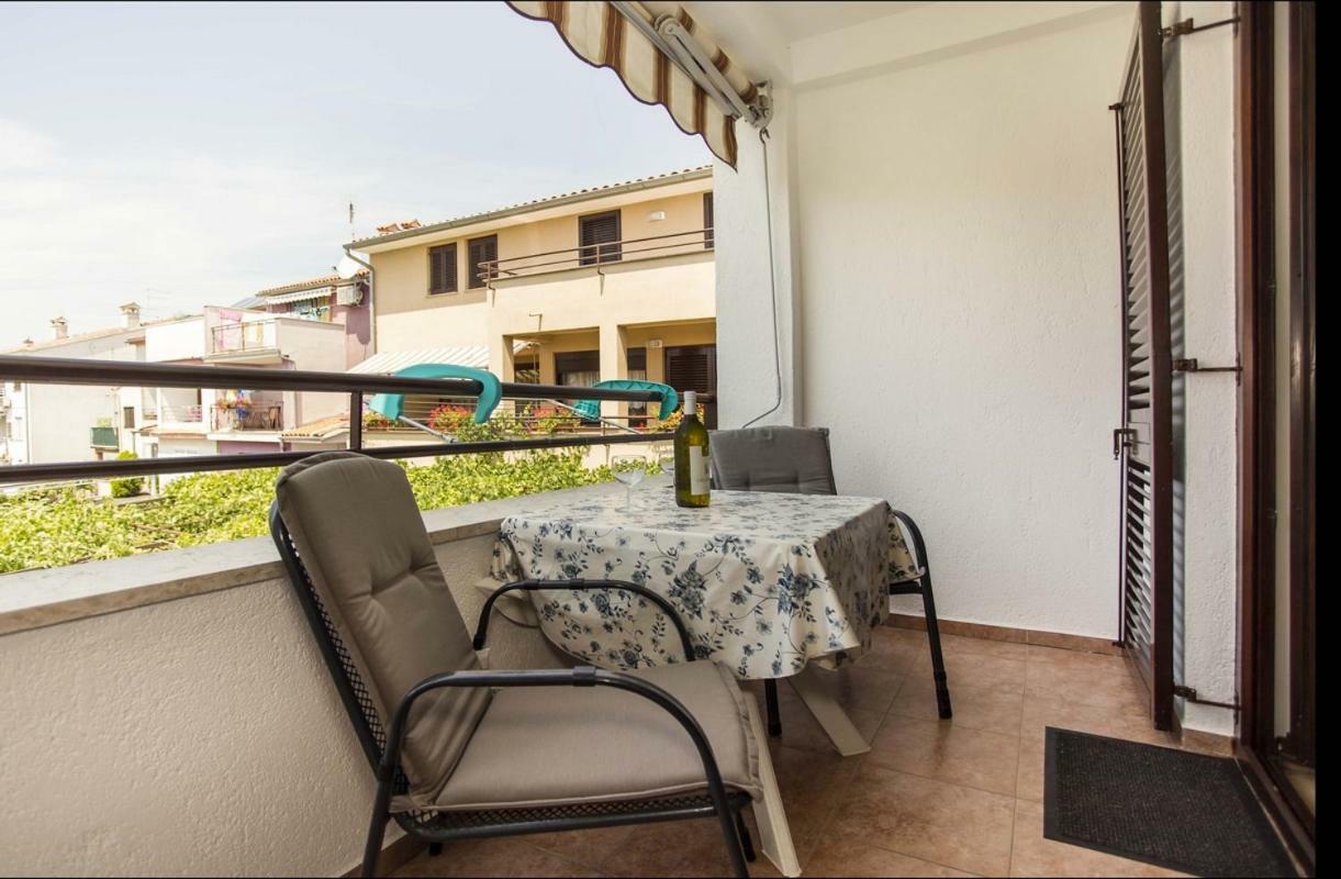 Apartment Matteo Ровин Екстериор снимка
